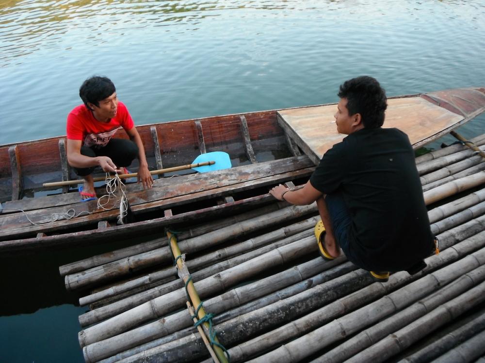 น้องพายเรือไปเลาะตีชายหญ็ามาดูสิมีอะไรกลับมา