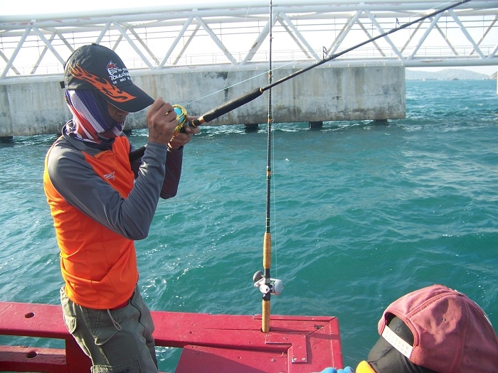 ยังอีกนิ "ใจเย็นๆแน็ตเอ้ยเห็นป่าวเมื่อคืนอะเพราะใครปลาขาดอะ" คร๊าบๆๆๆ :flag: :flag: :flag: