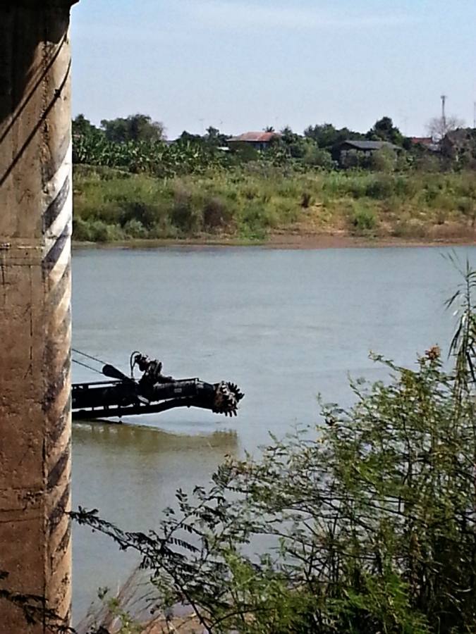 

 [center] [b]ผูกยึดเรือเรียบร้อย ก็ลงหัวทรานฟอมเมอร์กันเลย ฟิตกันจริงๆ เรียบร้อยหมายปลาเบี้ยวแตก