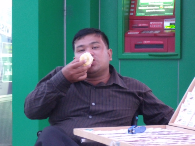 แล้วท่านนายก ก็.........ฟินนน สุดๆเบย :laughing: :laughing: :laughing: :laughing: :laughing: :laughi