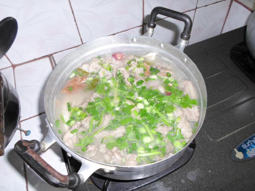ต้มยำปลากระพง พร้อมด้วยพุงน้ำใส :umh: :umh: :umh: :umh: