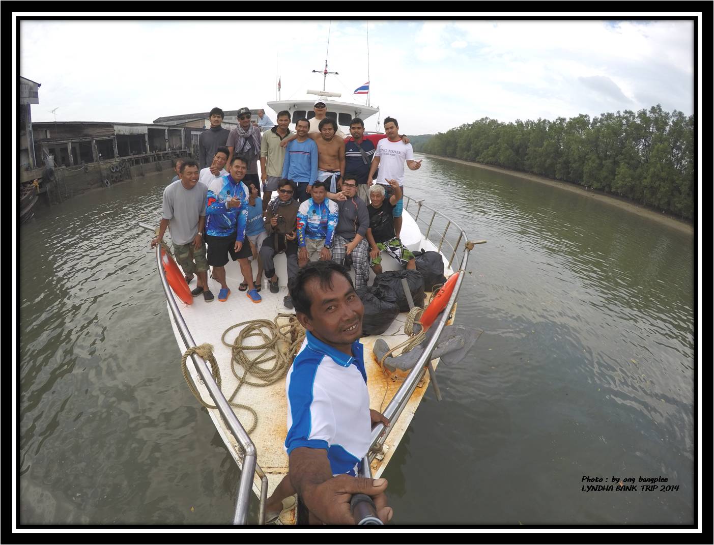 ขอจบ LYNDHA BANK TRIP 2014  ไว้ด้วยภาพนี้นะครับ  :prost: :prost: :prost: :prost: