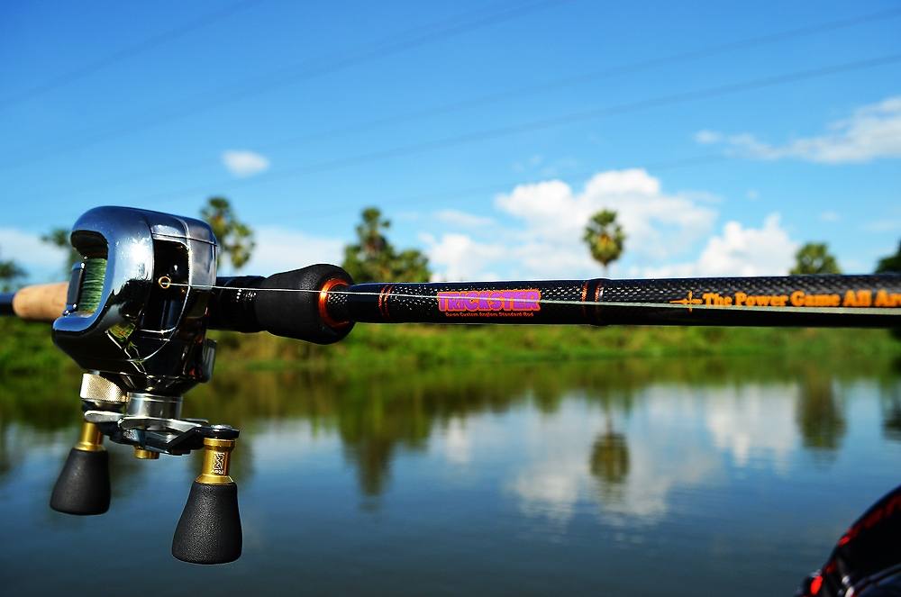 

กับคันที่ผมใช้งัดชะดดจิบในทริฟนี้ครับ...  [b]Rod : Jackson TRICKSTER 7'2 Line 30 Max[/b]  :love