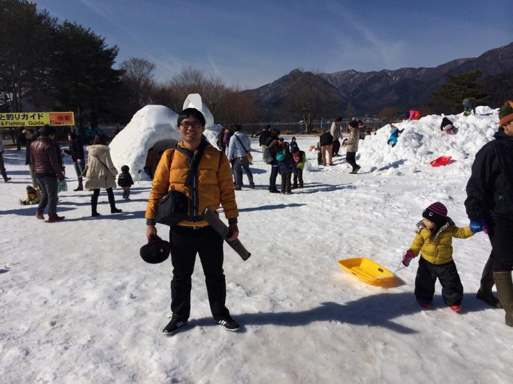 ปั่นมาเรื่อยๆ เจอเทศกาลหิมะ

เด็กเต็มไปหมดเลยครับ

มีสไลเดอร์หิมะ น่าสนุกจริงๆ

แต่ขอโทษผมไปเล