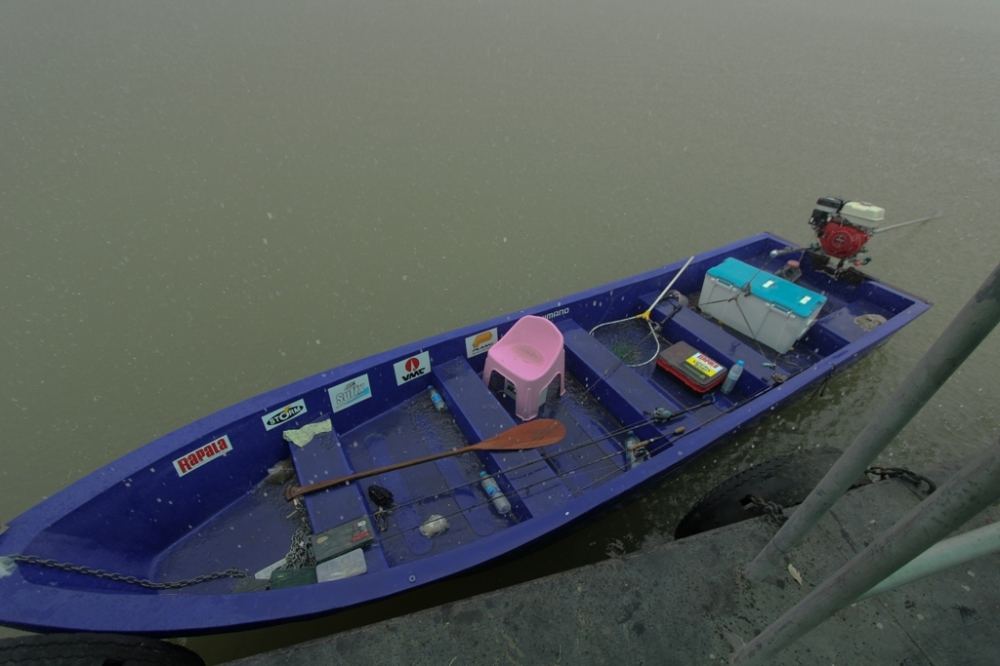 เรือ เละ  :laughing: :laughing: :laughing: