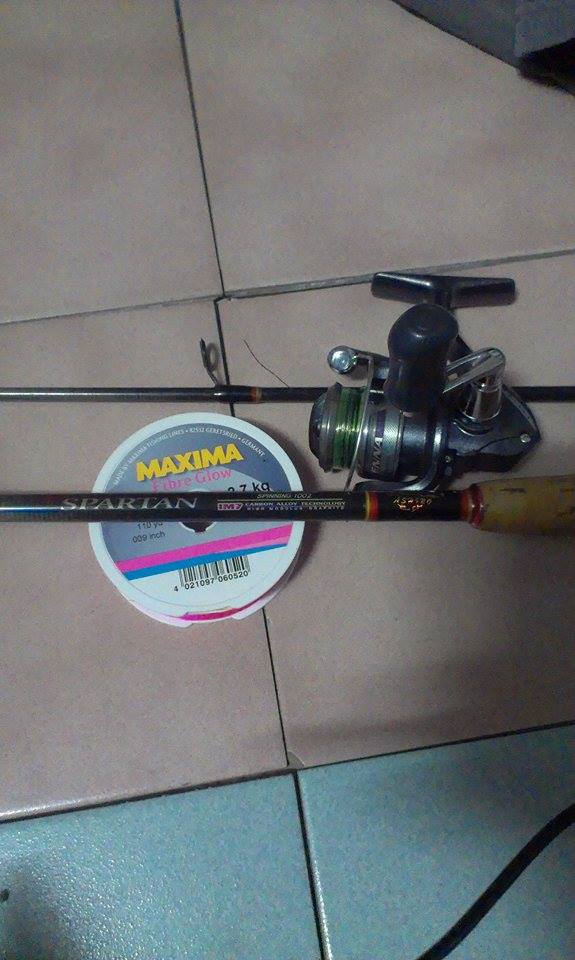 ผมชุดเดียว เสียวทั่วไทย
คัน Ashino Spartan 10 ฟุต
รอก Shimano Sienna 500 FD
สาย Maxima Fibre glow