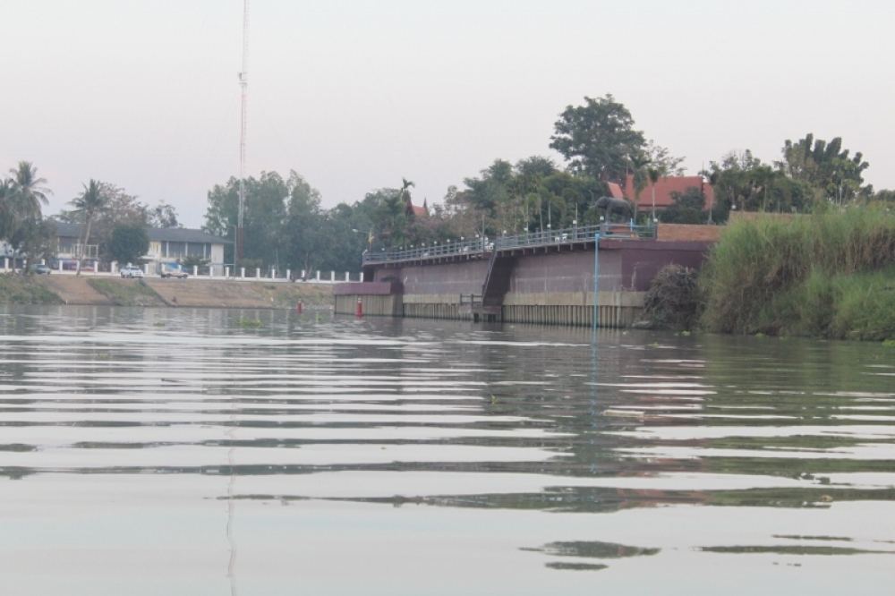 ปากคลองทีจอดเรือเสียงทายเหยื่อดู.....ดุแล้วน่าจะมีปลาใหญ่..วันนี้ไม่ดีเท่าไหร่ครับ...เลยต้องขอจุดเคร