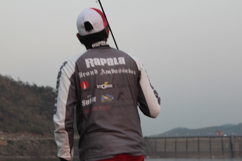 ขอขอบคุณ บ.Rapala ทีโอกาศดีๆกับผมเสมอนะครับผมจะทำหน้าทีให้ดีทีสุดครับ...... :cheer: :cheer: :cheer: