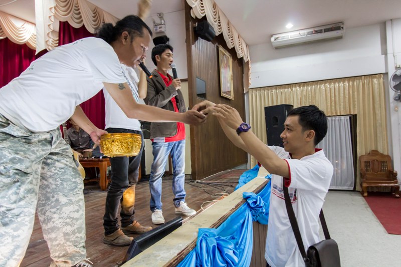 กบยางน้องต้นซ่า .... ทำเสร็จใหม่ที่หน้างาน

 :laughing: :laughing: :laughing: