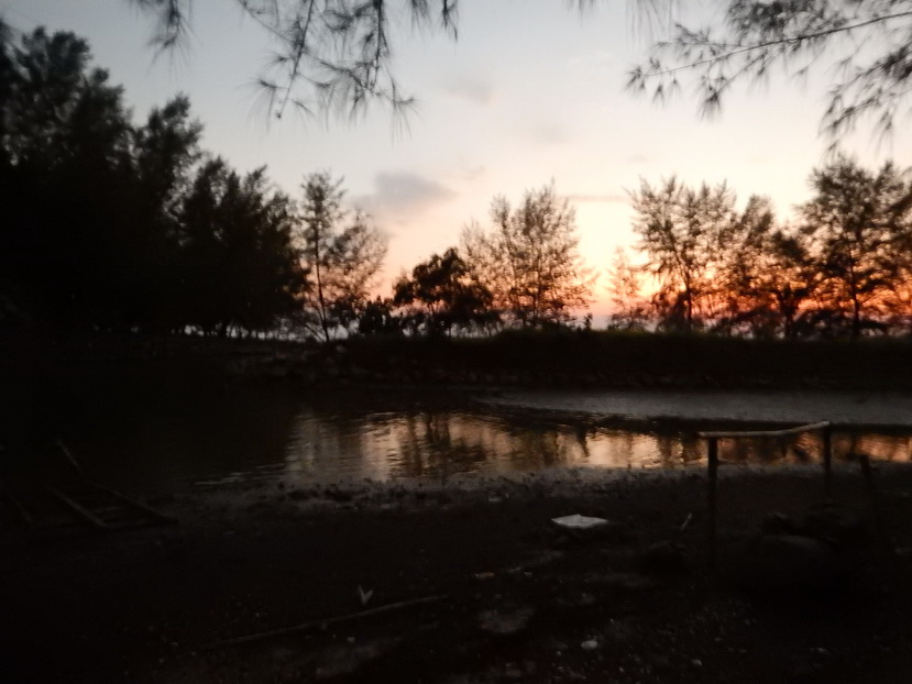 
 [center]แล้วแสงสุดท้ายก็มาเยือนเป็นภาพสุดท้ายสำหรับกระทู้นี้ครับ หมดไปอีก 1 วัน ขอบคุณทุกๆท่านที่