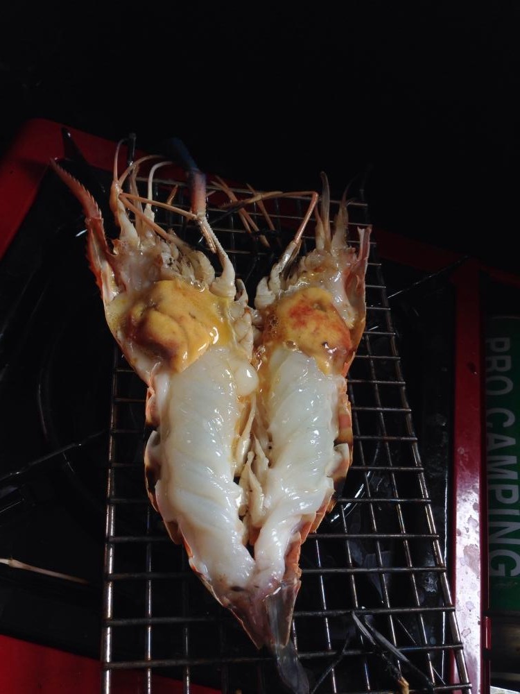 


          [b]กุ้งเผาก็มีนะครับ ไต๋ถะจัดให้[/b]


    