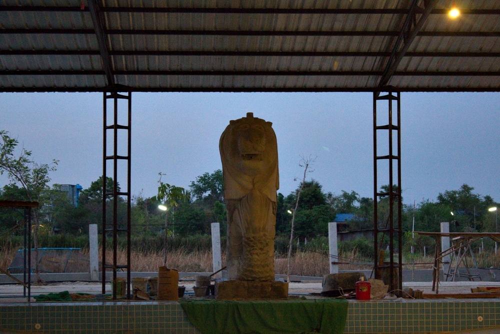 มีสิงห์โตพ่นน้ำที่สระว่ายน้ำด้วย

 :grin: :grin: :grin:
