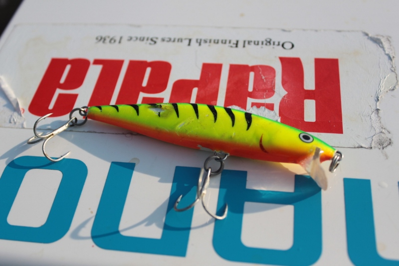 ตัวนี้หมานสุดๆครับ....Rapala Flat Rap.ไม่เชื่อต้องลองกันนะครับ :cheer: :cheer: :cheer: :cheer: :chee