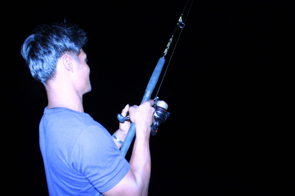 มีปลาเล็กกินเป็นระยะๆ แต่ยังไม่เจอสิ่งที่ต้องการเลยครับ  :grin: :grin: :grin: