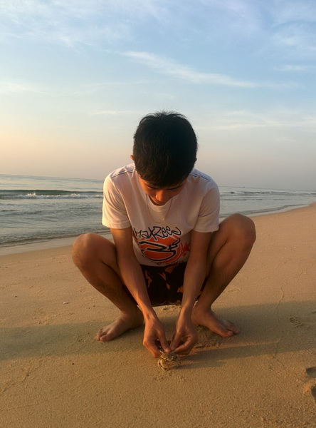 เจอปูด้วย พบได้ทั่วไปครับบนชายหาดๆ  :grin: :grin: