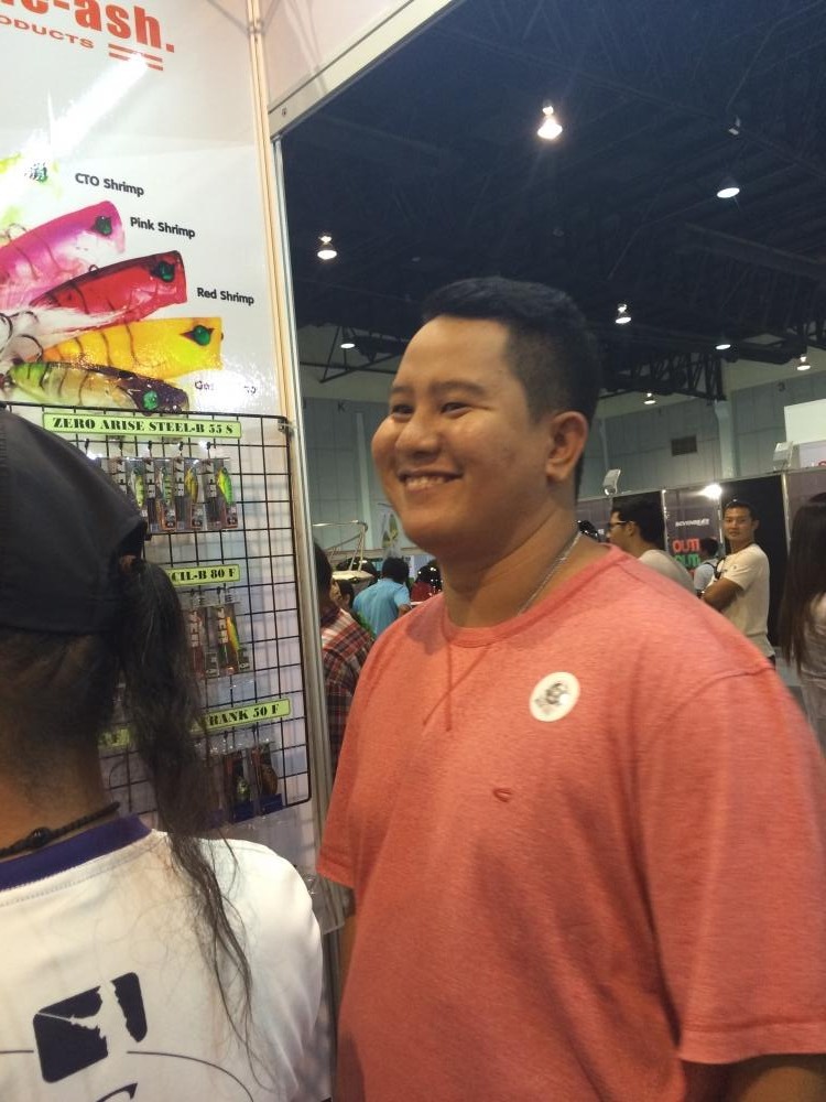 พาเดอะแก๊งค์มาเดิน ยิ้มไม่หุบเลย55  :laughing: :laughing: :laughing: