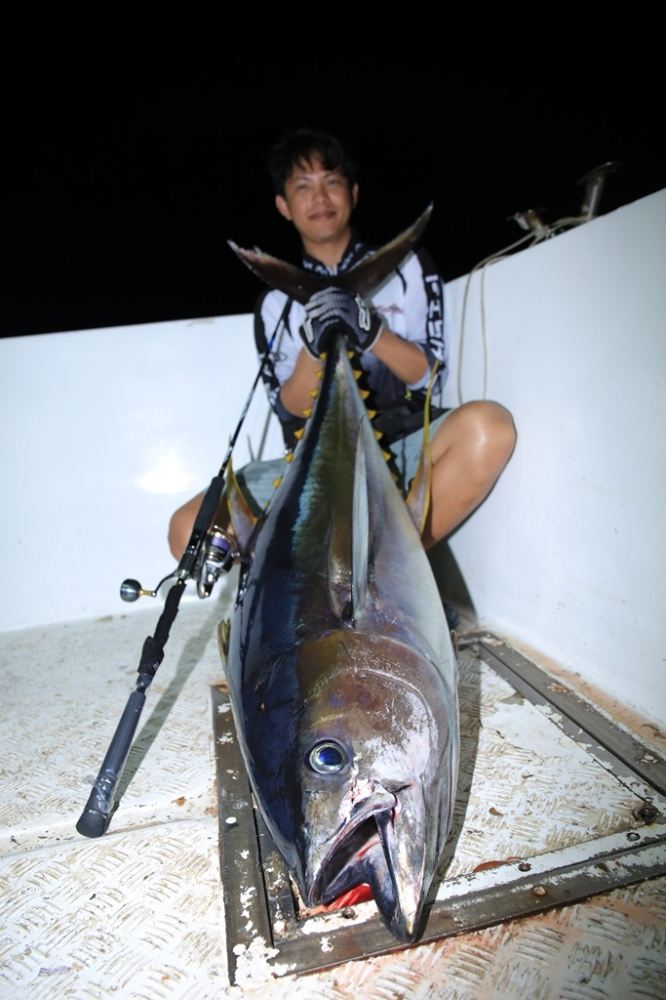 รอยยิ้มแห่งความภูมิใจ มันเป็นแบบนี้นี่เอง โปรป๊อป

Rod:Spartans Monter Hunter pe2-4
Reel:Shimano 