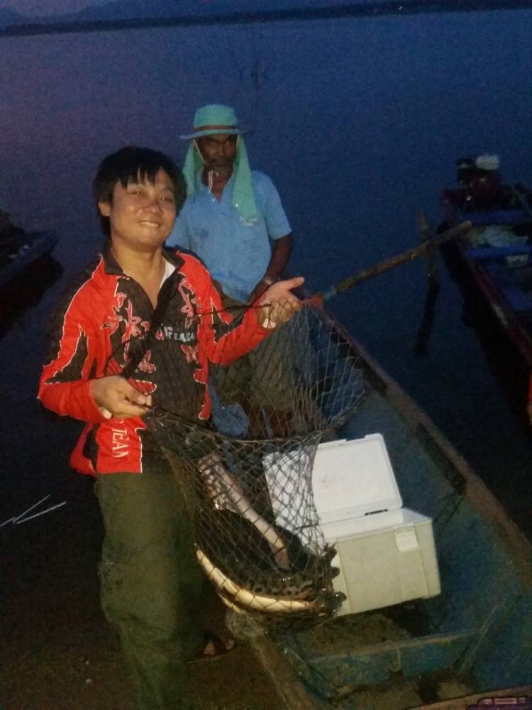  ทริปนี้  [b]โก๋หน่อง เทพปลาจิบ[/b] ได้เยอะเลย :ohh: