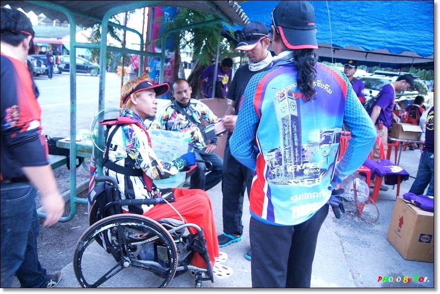 
 [center]ตัดมาช่วงเช้ากันเลย ขอบคุณน้าบุณ และน้าเหมี่ยวที่ชุยอุดหนุนเหยื่อด้วยนะครับ.[/center]