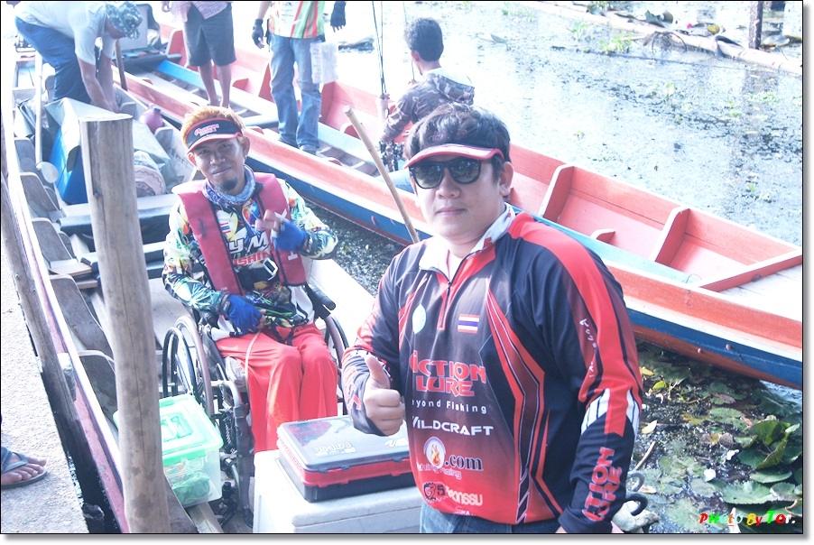 
 [center]ลงเรือเรียบร้อย แต่งัยไม่รู้ ต้องขอบคุณพี่น้องจากหลายๆทีมที่ช่วยพาผมลงเรือ ผมนิมองไม่ทันว