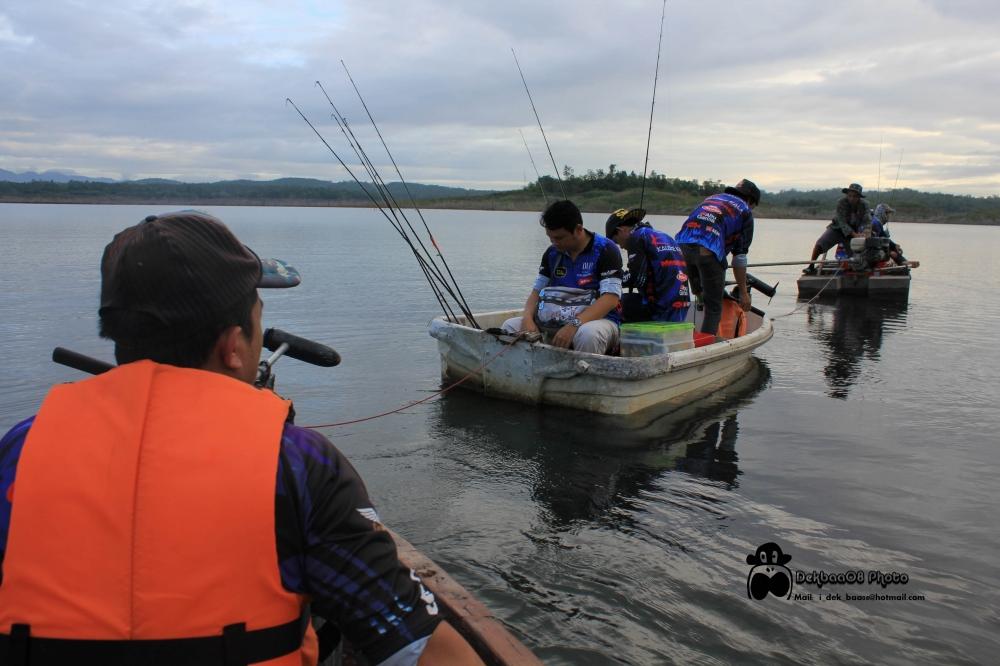 พร้อมลุ่ยเรือผมรั่วเยอะหน่อยครับนั่งสอง