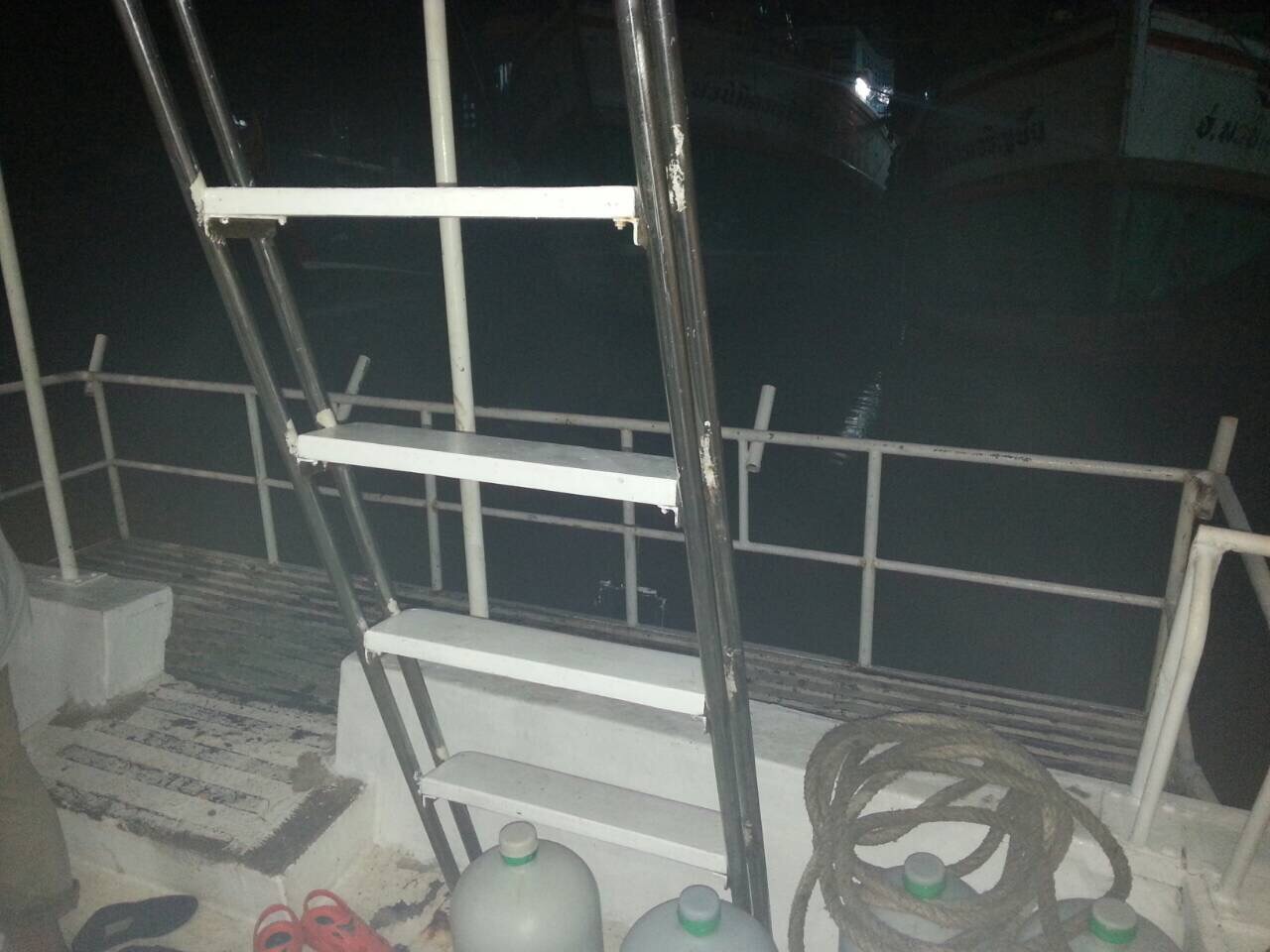 ท้ายเรือตรงนี้ผมจองเลยครับ 