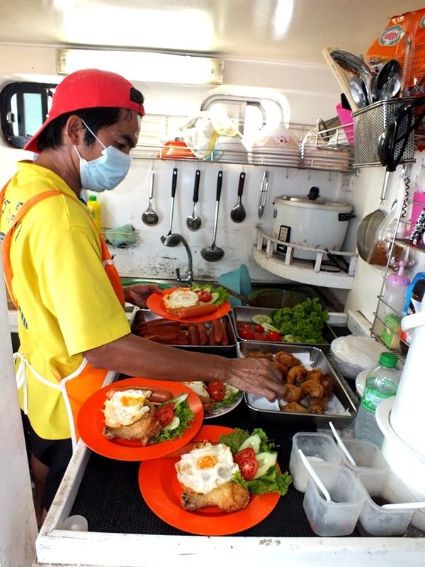 มื้อต่อไปพร้อมกันหรือยัง เจ้ไก่จัดให้ :love: :love: :love: :love: :love: :love: :love: :umh: :umh: :