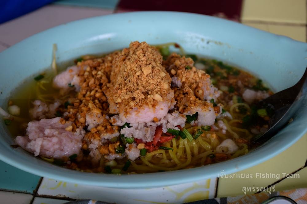 มื้อกลางวันของวันนี้ ก๋วยเตี๋ยวต้มยำทีเด็ดของระแวกนี้เลย

เมื่อก่อนชามละ10บาท เดี๋ยวนี้ขึ้นราคาเป็