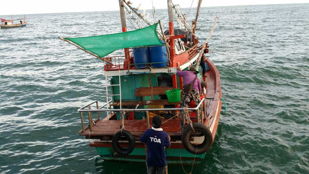 อุตุบอกลม15-35คลื่นเมตรเดียว ตอนลงเรือสภาพคลื่นลมชืวๆ เลยคุยกันว่าจะลองวิ่งออกไปซั้งแนวบ้านกรูดกันดู