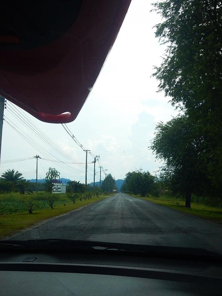 
 [center]ทุกเรือวิ่งไปตามเส้นทางในค่ายทหาร[/center]

