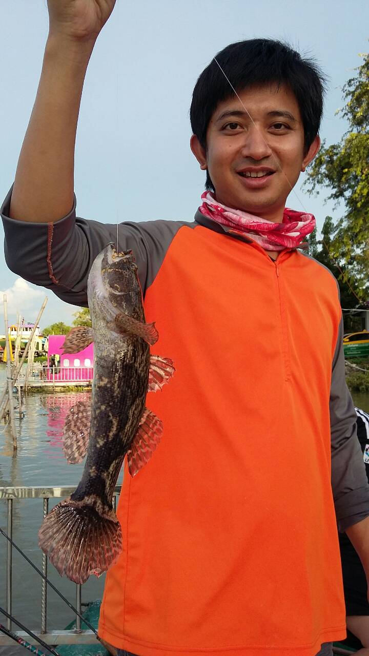 ไปมาวันก่อนครับ ปลาม้าเข้าดีครับ ลากหลายทีแต่ได้แค่ 2 ตัวครับ ทีแรกคิดว่าเป็นปลากรายแต่ไม่ใช่ครับ ปร