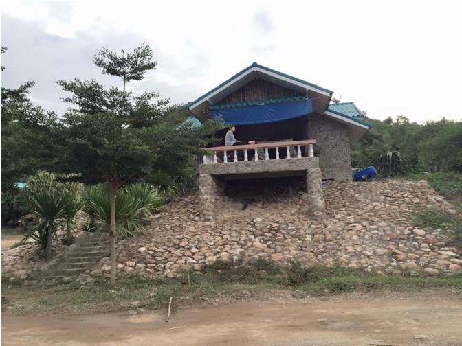ภาพบรรยากาศที่พัก ที่แสนจะสะดวกสะบาย ห้องน้ำอยู่บนบก ตัดปัญหาเรื่องความสกปรกไปได้เลย