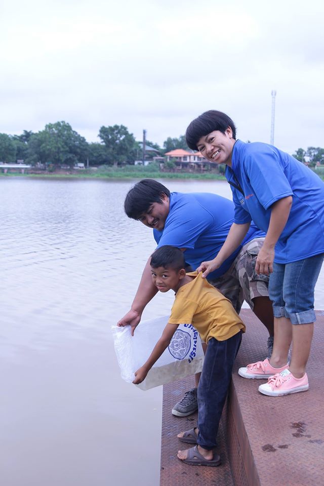 น้าบอย พี่น้องผองเพื่อนและครอบครัว เป็นธุระประสานงานเรื่องสถานที่  ขอบคุณนะครับ น้าบอย  :smile: