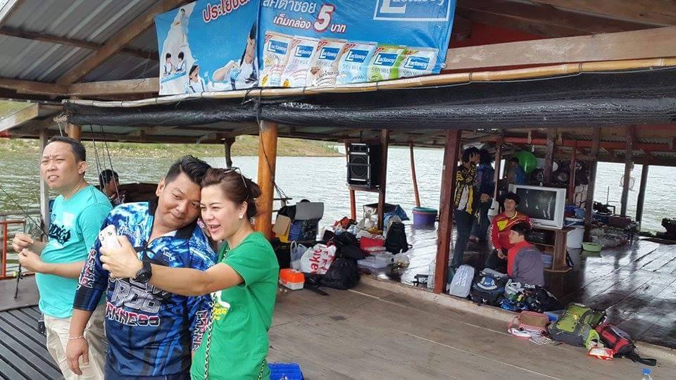 พ่อครัว แม่ครัว สั่งตรงจาก กำแพงเพชร  อิอิ