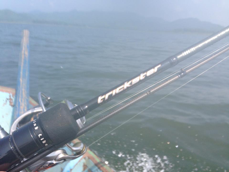  [b]คันคู่ใจไปด้วยกันทุกหมาย[/b]

 [b]Storm Trickster 6'7 wt4-12 Ex-fast[/b]
 [b]Daiwa Luvias 25