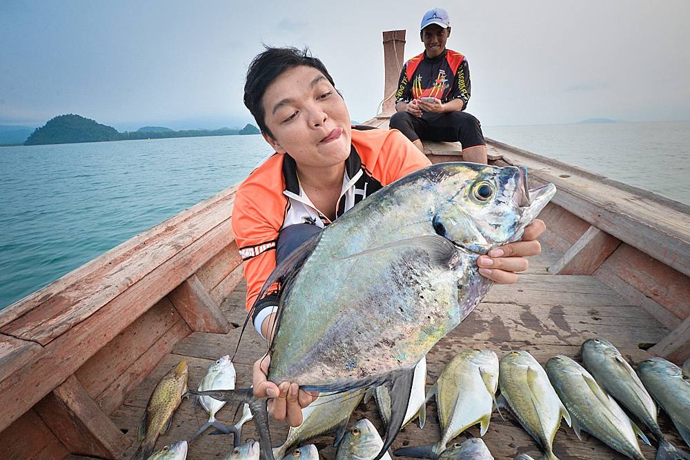 น้าเนกบอกน่าหม่ำฝุดๆ โทรสั่งภรรเมีย เตรียมเครื่องแกไว้รอเลย สุดยอดจริงๆน้าเนกเรา
 :laughing: :laugh