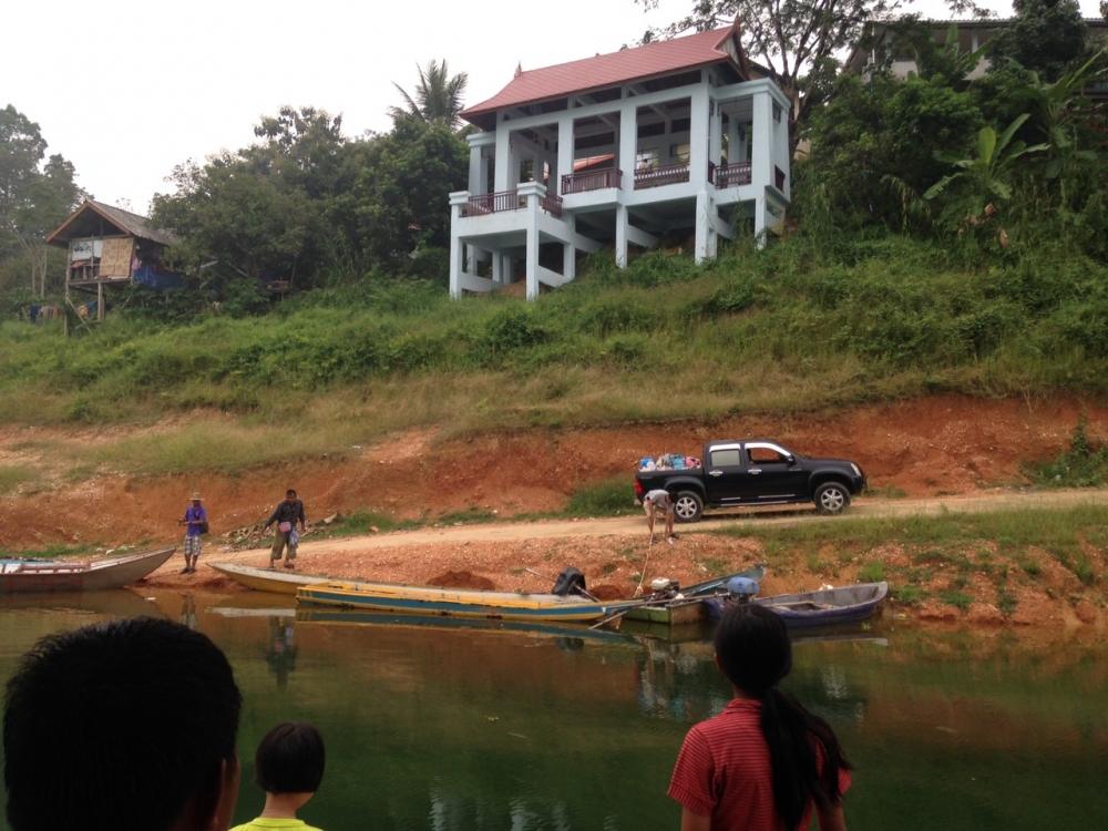 กลับมาถึงท่าเรืออย่างสุขสดชื่นกันทุกคน

ขอจบกันที่ภาพนี้นะครับ ขอขอบคุณที่ติดตามเข้ามาชม ไว้มีทริป