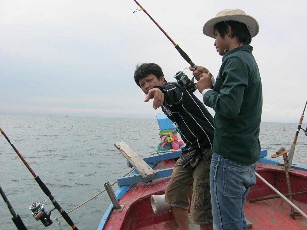 ไต๋โห้บอก หยิบสวิงมาก่อนปลากินคันน้านกแล้ว อย่าพึ่งสร้างภาพ   :laughing: :laughing: :laughing: