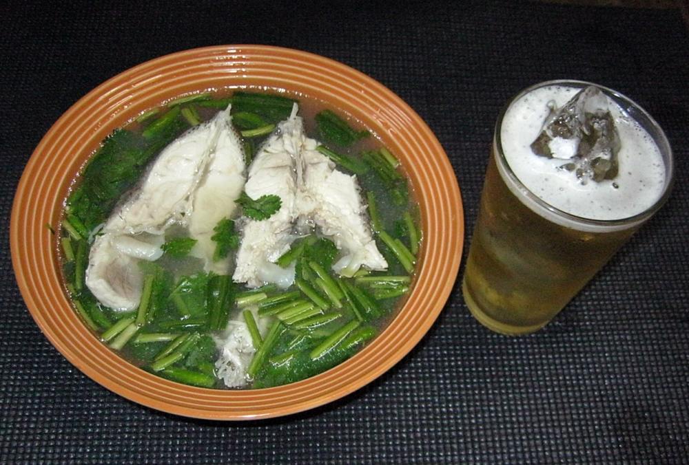 ล้างรอก ล้างคันเสร็จ ก็ทำปลากิน ต้มยำปลาสร้อยนกเขา พร้อมน้ำชา คืนนี้หลับสบาย   ลากันด้วยภาพนี้ครับ  