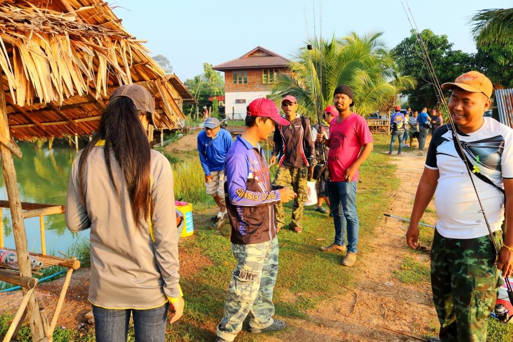 ทีมโปรฟิชชิ่งปราจีนบุรี ฝีปากเป็นที่ 1 ก็เริ่มมาละ  :laughing: :laughing: