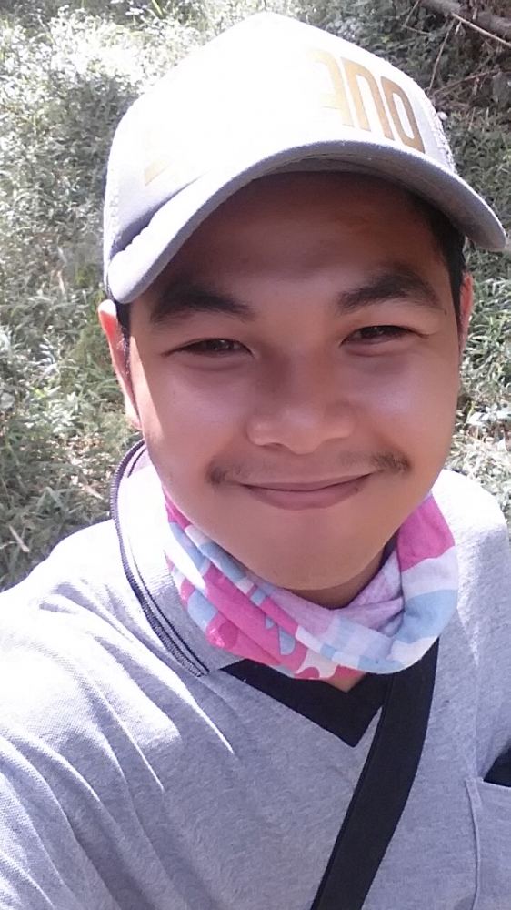 น่าตาบ่งบอกได้เลยครับ ว่าทริปนี้มีความสุขมากๆ  

 :laughing: :laughing: :laughing: