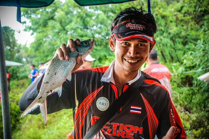 โปรเอก แห่งทีม actionlure จั่วเจ้าปลาเดือน  มาให้ชมเป็นคนแรก  งานนี้ลุ้นรางวัลกันแหละคร้าบ :)