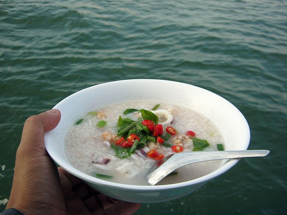 ข้าวต้มทะเล   :umh: :umh: :umh: