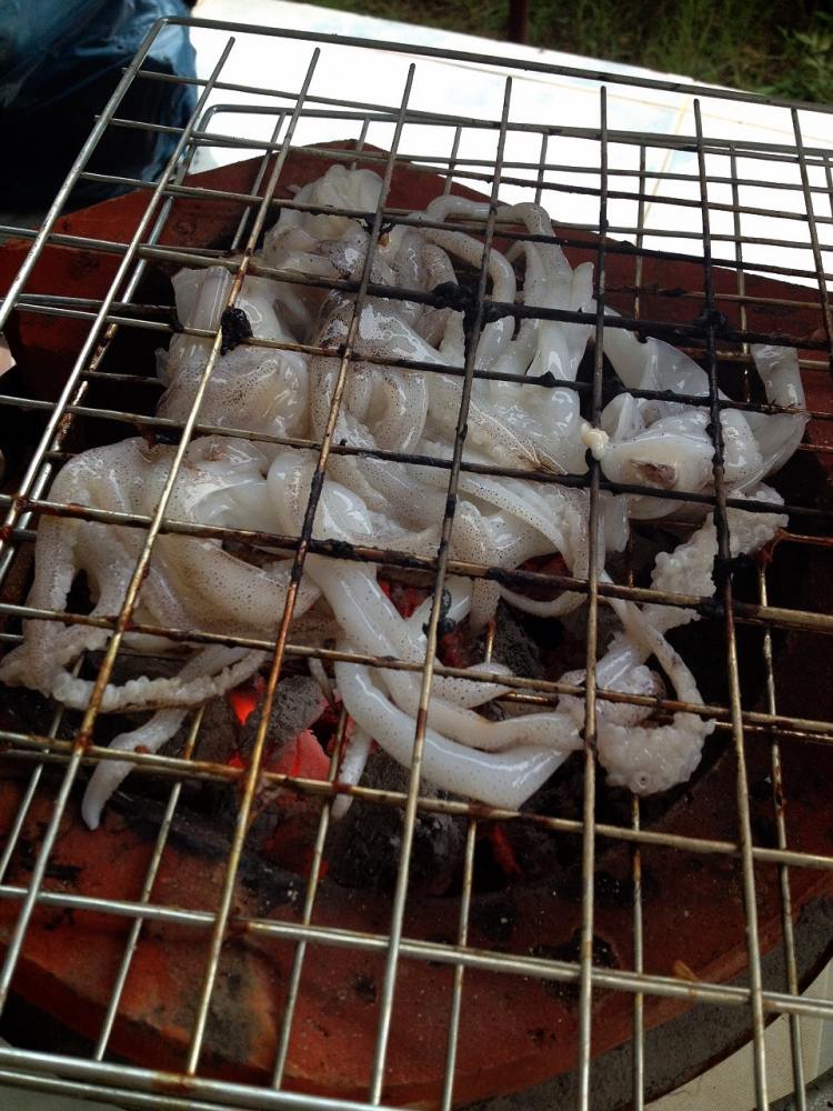 

ไม่มีส่วนไหนทิ้งเลยสักอย่างครับ กินทุกอย่างที่เก็บกลับมา คุ้มค่าทุกมิลลิกรัม :love: :love: