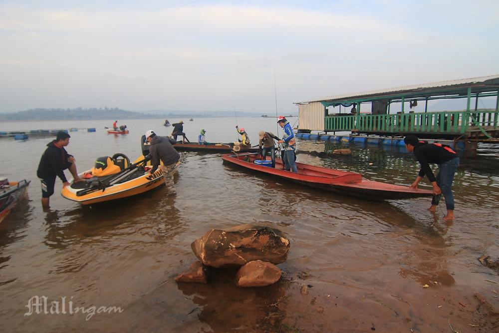 เรือชาวบ้าน  วันนี้ ออก 5 ลำ