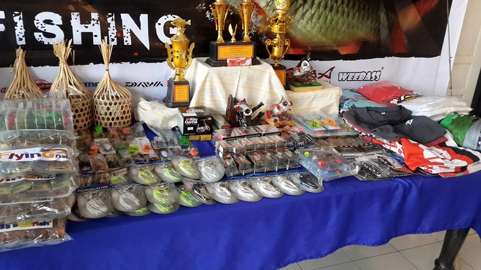 ของรางวัลเพียบเลยครับ