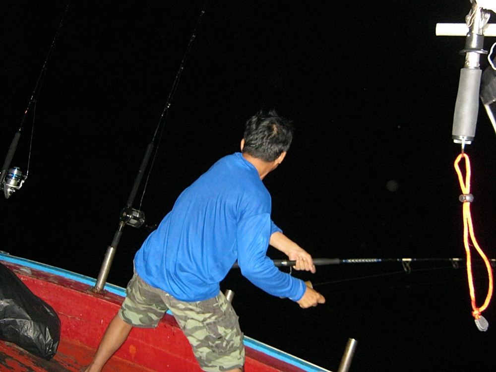 ไต๋โห้วัดปลาเข้าให้แล้ว   :ohh: :ohh: :ohh: