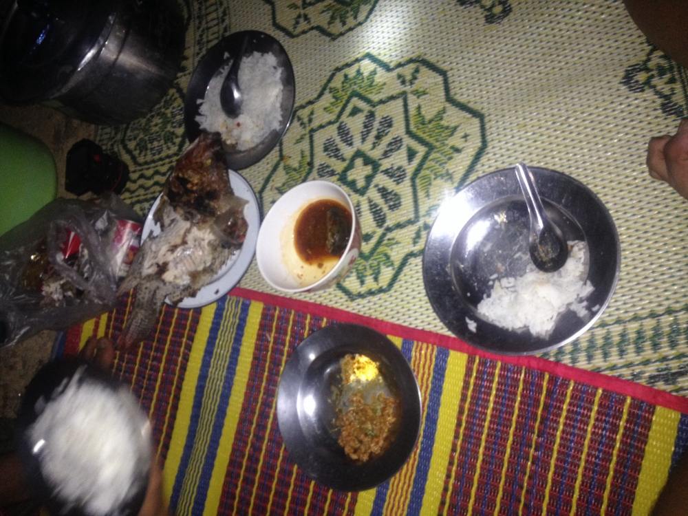 และมันก็เป็นกับข้าวมื้อเย็นของพวกเรา ขอบอกเนื้อแน่มากหวานปลาเขื่อนสุดยอดจริงๆ