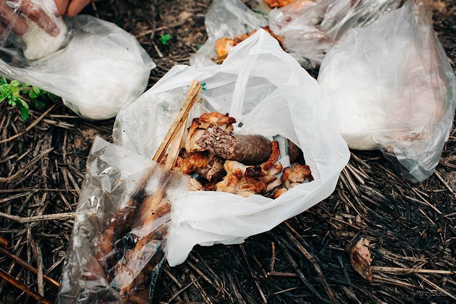 เมนูง่ายๆครับ ปิ้งไก่ ปิ้งตับ หม่ำ ข้าวเหนียวและเเจ่วบอง