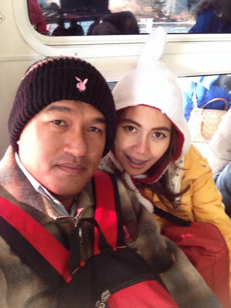 ที่แรกเรานั่งเรือไปเกาะนามิครับ :blush: